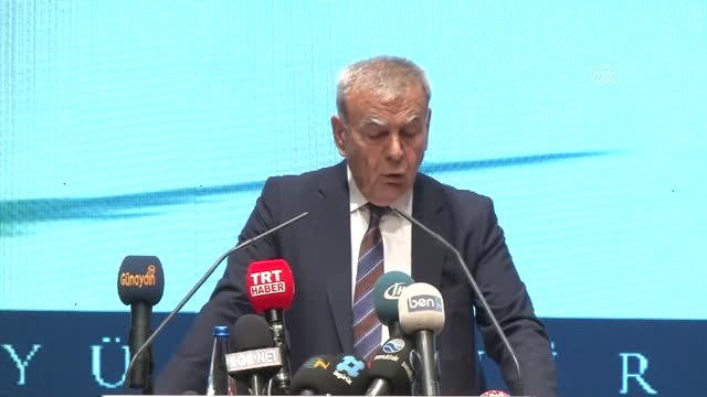 İzmir Büyükşehir Belediye Başkanı Aziz Kocaoğlu, Yerel Seçimlerde Aday Olmayacağını Açıkladı