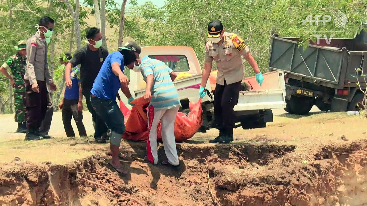 Tsunami: Indonesien bittet um Hilfe