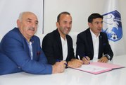 B.b. Erzurumspor Teknik Direktör Mehmet Özdilek'le Sözleşme İmzaladı