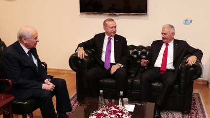 Tải video: Cumhurbaşkanı Erdoğan, Meclis Başkanı Yıldırım ve MHP Genel Başkanı Bahçeli ile görüştü