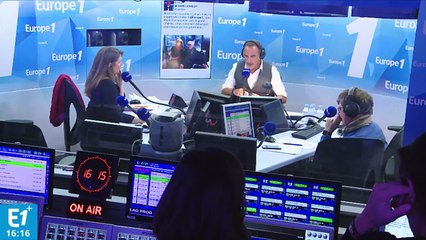 "Quand on partait en vacances, on mettait Emmenez moi" : vos souvenirs avec Charles Aznavour