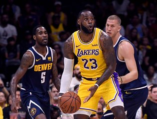 LeBron James Makes His Debut With the Los Angeles Lakers