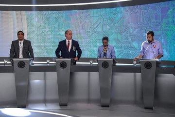 Bolsonaro e Haddad sob fogo cruzado no Debate na TV Record