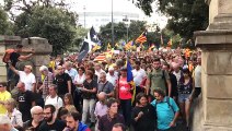 Manifestants a plaça de Catalunya en l'aniversari de l'1-O