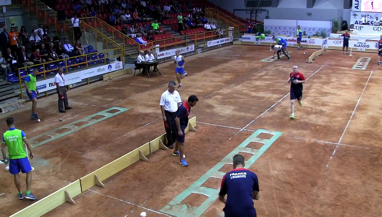 Pure live : les neuf derniers lancers avant la médaille d'or pour Alexandre Chirat en tir progressif à l'Euro Alassio 2018 de Sport Boules