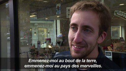 Mort de Charles Aznavour: réactions de fans à Paris