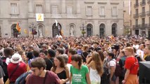 الآلاف يتظاهرون بكتالونيا لإطلاق سراح أعضاء حكومة الاستفتاء