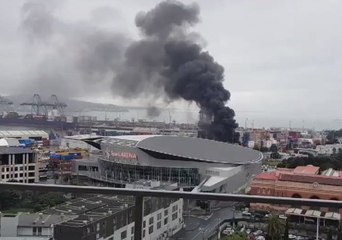 Smoke Visible Across Auckland During Port Fire