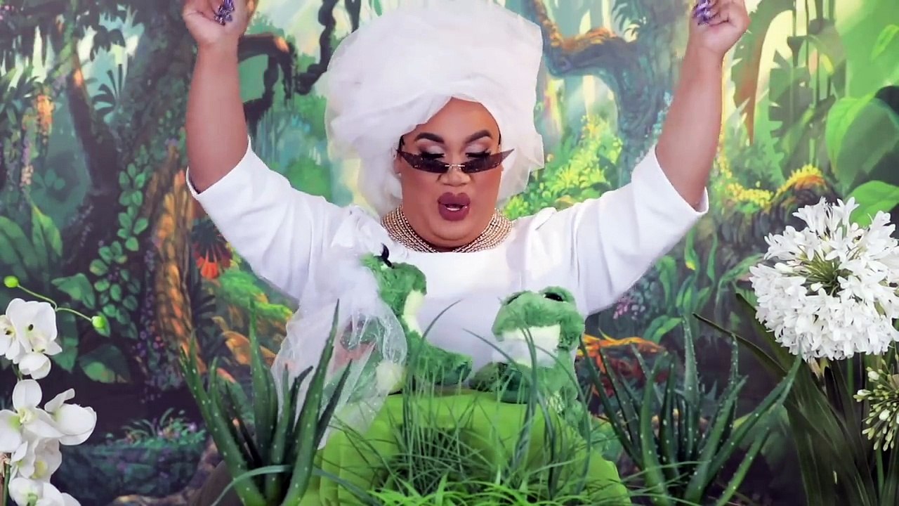 KARRUECHE TRAN MAKEUP TRANSFORMATION into DISNEY PRINCESS TIANA  | PatrickStarrr