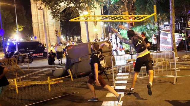 Heurts à Barcelone : des indépendantistes catalans divisés