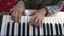 Otizmli ve görme engelli İlayda'nın müzik tutkusu