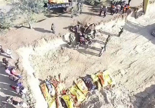 Indonesian Officials Order Mass Burial of Tsunami Earthquake Victims in Palu