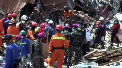 Tsunami in Indonesien: Inzwischen mehr als 1200 Tote