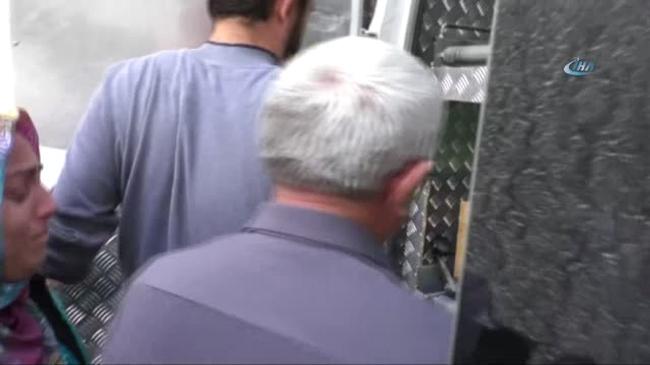 3 Yıldır Kayıp Olan Minik Bayram'ın Kemik Parçaları Cenaze Töreni İçin Camiye Getirildi