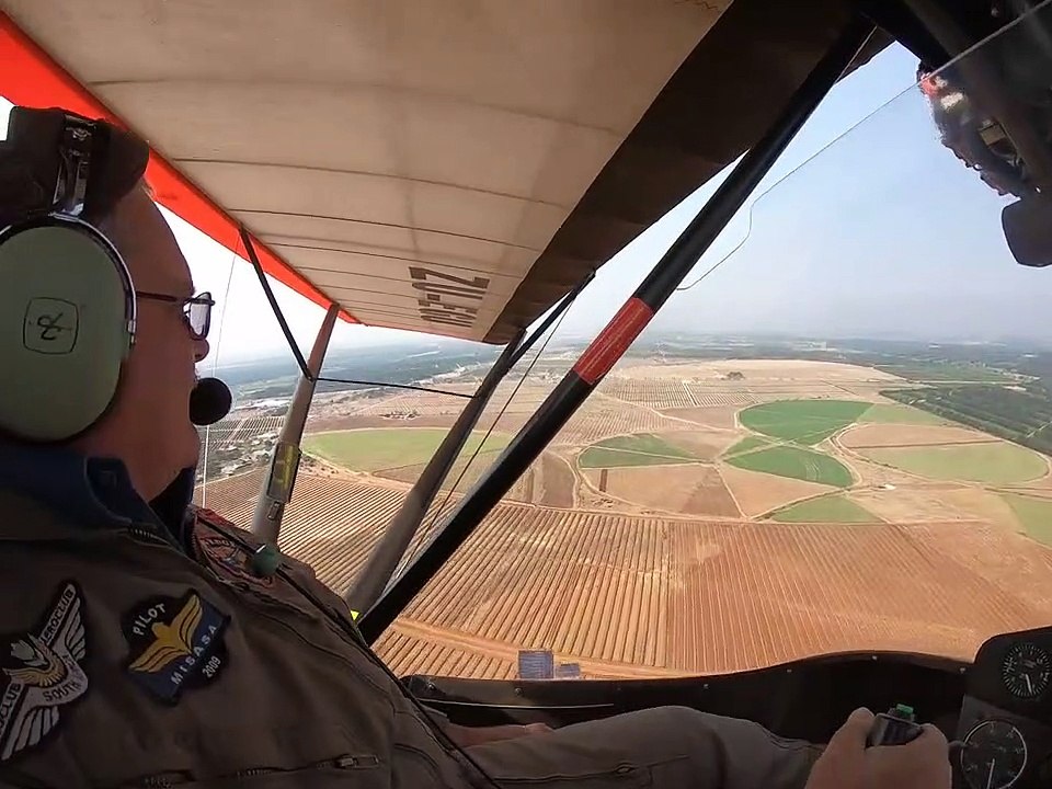 Un pilote d'ULM s'écrase dans un champ après que son moteur se soit arreté