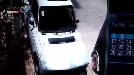 لحظة محاولة سرقة بطارية سيارة بمدينة نصر