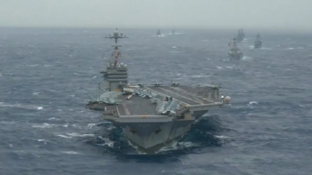 美中 군함 충돌 위기...군사적 긴장감 고조 / YTN