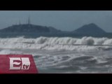 Tormenta tropical Polo se aleja de las costas de México / Titulares de la noche