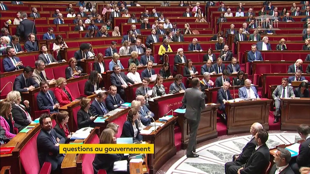 "Un ministre de l'Intérieur qui est déjà à l'extérieur" : Eric Ciotti interpelle Edouard Philippe sur la démission refusée de Gérard Collomb