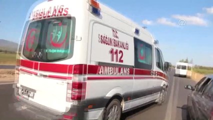 Otomobil Sulama Kanalına Düştü: 3 Yaralı