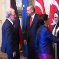 رجب طیب اردوغان، رئیس جمهور ترکیه، شام جمعه با همتای آلمانی اش، فرانک والتر اشتاین مایر، در یک ضیافت دولتی در شهر برلین دیدار کرد.#voasocial