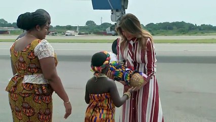 Melania Trump chega a Gana em sua primeira viagem à África