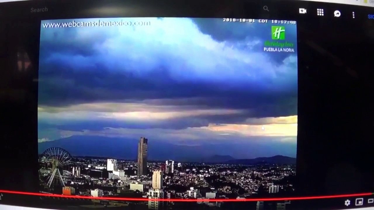 UFOs caught flying in pattern formation over Mexico on LIVE WEBCAM