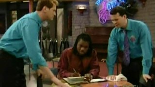 Malcolm & Eddie S04E10 A Fowl And Stormy Night