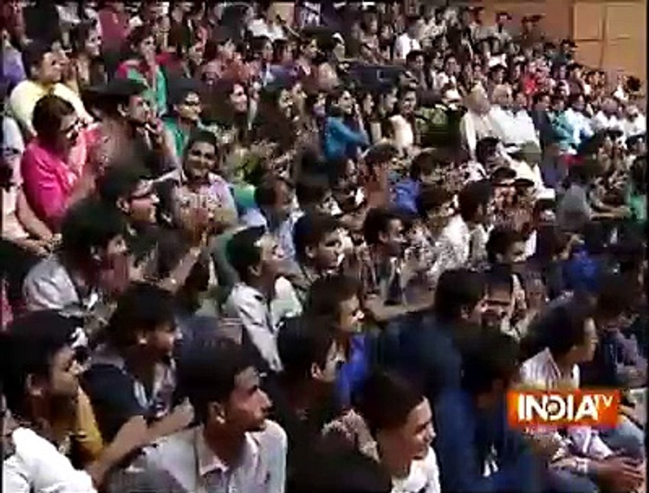 See What Tariq Fatah is Saying About Imran Khan in an Indian Show ?