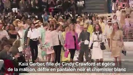 Paris Fashion Week: Chanel à la plage au Grand Palais