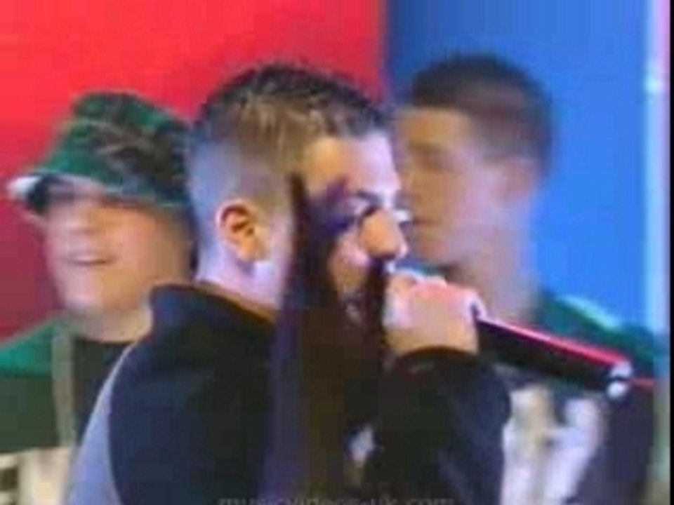 Blazin'Squad - Supastar(Live TOTP Saturday 12.04.03)