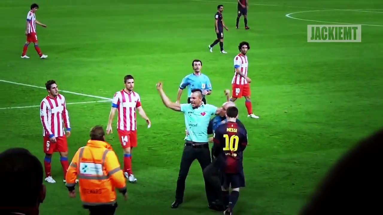 Lionel Messi #RESPECT Beautiful Moments with Pitch Invaders  HD