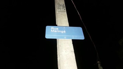 Poste sem luz deixa escuridão na Rua Maringá