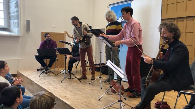Festival de Lanvellec : les Musiciens de Saint-Julien rencontrent les collégiens