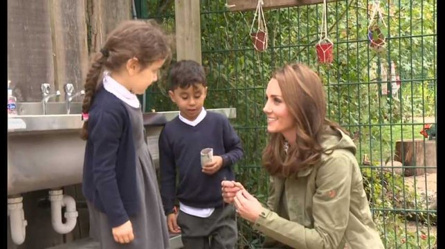 De retour de congé de maternité, Kate Middleton s'offre un joli moment avec des enfants