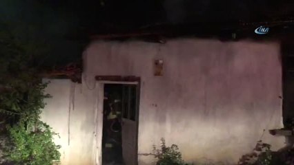 Yangında Bir Ev Kullanılamaz Hale Geldi