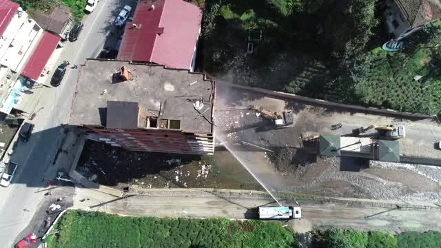 7 Katlı Binanın Yıkımı Havadan Görüntülendi