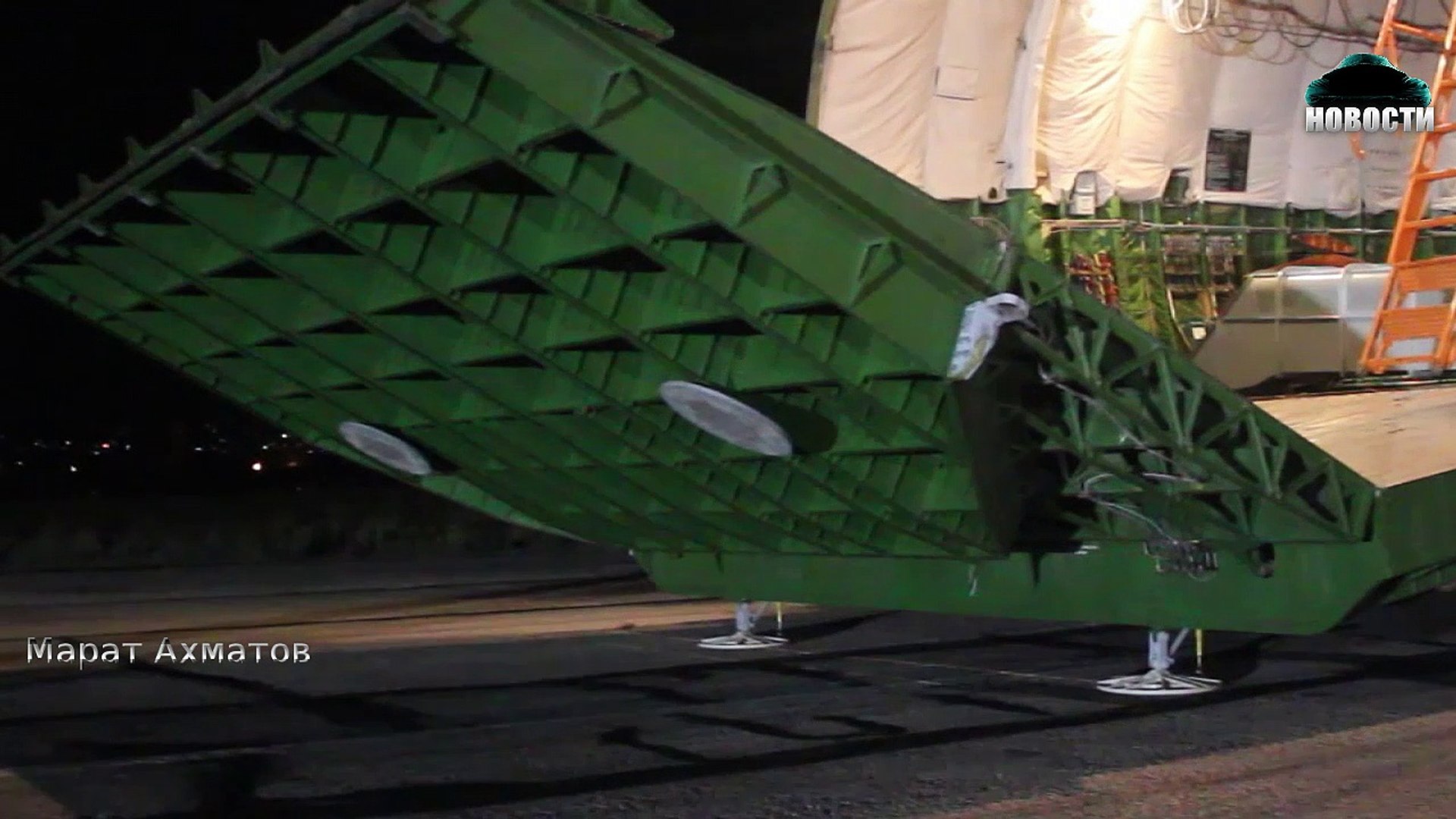 ⁣HORROR FOR ISRAEL_C-300 IN SYRIA: The unloading video of the S-300 air defense missile system at Hme