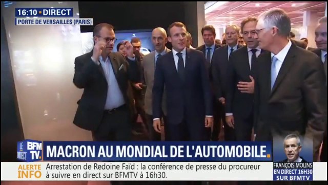 En pleine tempête politique, Emmanuel Macron arrive au mondial de l'automobile