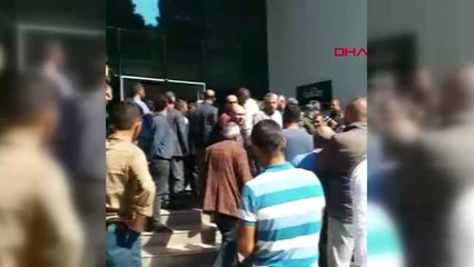 İzmir Domates Üreticisinde Fabrika Önünde Eylem