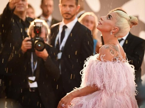 Lady Gaga : de Venise à Toronto, elle affole les tapis rouges