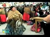 Azotan indígenas bolivianos a defraudadores peruanos