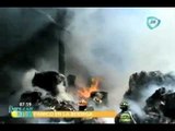 Incendio reduce a cenizas una bodega en Azcapotzalco