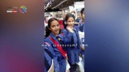 إقبال كبير على ورشة تعليم الخط العربى بجناح مصر بمعرض عمان