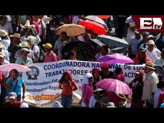 Maestros marchan por paseo de la reforma y causan caos vial