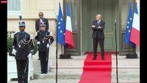 Demissão de ministro do Interior é nova crise no governo francês