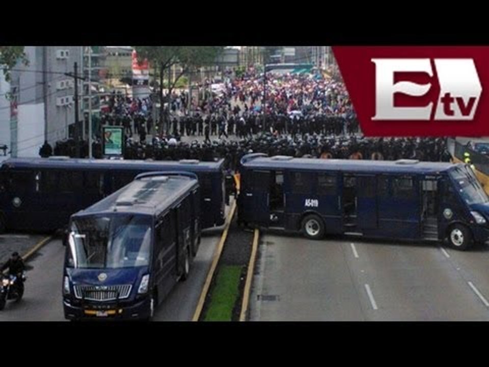 Maestros bloquean Aeropuerto de la Ciudad de México / Titulares de la mañana