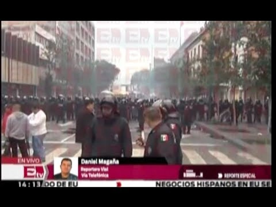 CNTE se atrinchera en el Zócalo; sección 22 se niega a irse / Vence el plazo para la CNTE