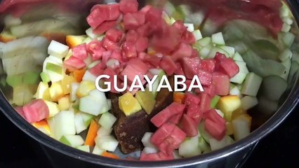 Receta fácil de ponche navideño mexicano