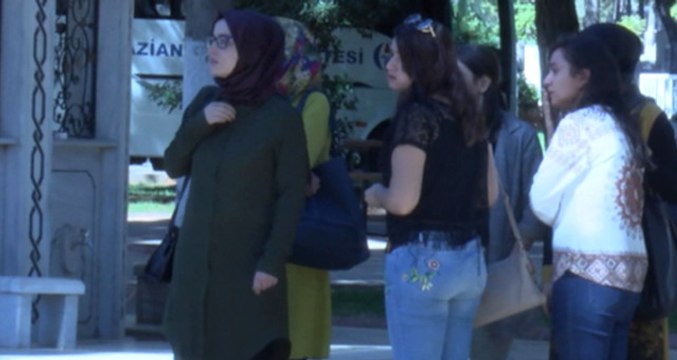 Ders İçin Adli Tıp Kurumuna Giden Hukuk Öğrencileri, Cenaze Yakınlarını Görünce Gözyaşlarına Boğuldu